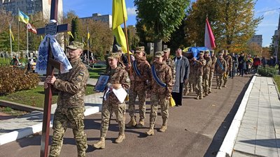 Житомир попрощався із "кіборгом" Володимиром Савицьким та військовим Русланом Форманюком