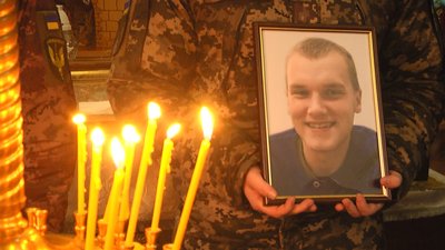 У Хмельницькому попрощались з Олександром Гаврилюком, Олегом Кубеєм, Олександром Чернецьким, Євгеном Бондарем У Хмельницькому попрощались з Олександром Гаврилюком, Олегом Кубеєм, Олександром Чернецьким, Євгеном Бондарем