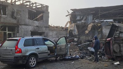 Пошкоджено супермаркет і СТО: наслідки дронової атаки у Миколаєві Пошкоджено супермаркет і СТО: наслідки дронової атаки у Миколаєві
