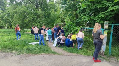 Прибирали, брали участь у майстер-класах, смакували кашею. У Дніпрі для сімей переселенців провели екофест