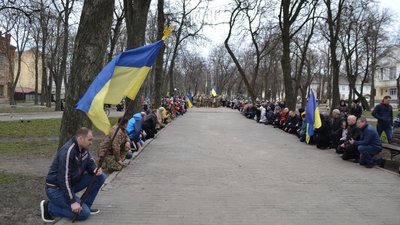 У Глухові на Сумщині попрощалися з Катериною Ющенко та Олександром Жуком У Глухові на Сумщині попрощалися з Катериною Ющенко та Олександром Жуком