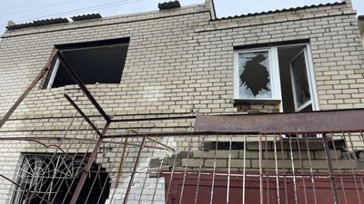 Херсон, обстріл, пошкоджений будинок