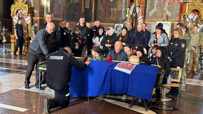 У Черкасах попрощалися із загиблим поліцейським