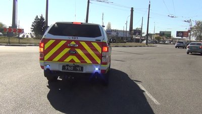 У Черкасах двічі на день курсує машина з гучномовцем У Черкасах двічі на день курсує машина з гучномовцем