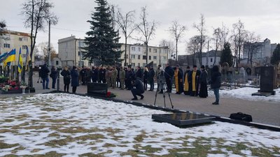 "Якби не Майдан, він в перші дні був би на Донбасі", – батько Олексія Братушки з Сум розповів про сина "Якби не Майдан, він в перші дні був би на Донбасі", – батько Олексія Братушки з Сум розповів про сина