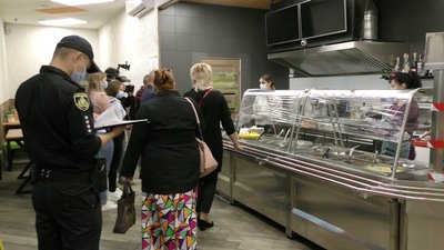 У Херсоні перевірили роботу ринків та закладів громадського харчування