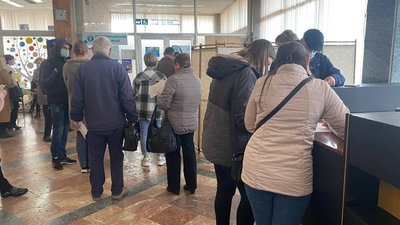 500 людей щеплено: у херсонській бібліотеці працює пункт вакцинації від COVID-19 500 людей щеплено: у херсонській бібліотеці працює пункт вакцинації від COVID-19