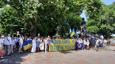 В Одесі стартував марш вишиванок