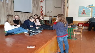 Вісімнадцятирічна тернополянка організувала театр, щоб допомагати дітям з інвалідністю