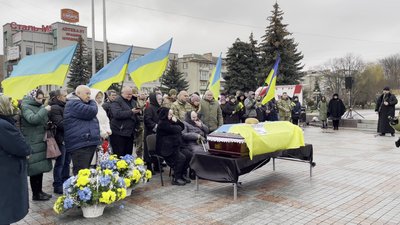 У Рівному попрощалися з 49-річним військовим Олександром Ковальчуком У Рівному попрощалися з 49-річним військовим Олександром Ковальчуком