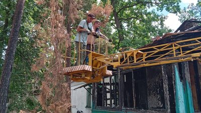 На Київщині у Ворзелі консервують приміщення старовинної аптеки На Київщині у Ворзелі консервують приміщення старовинної аптеки