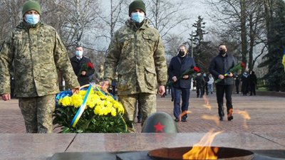У Кропивницькому відзначили 77 річницю визволення від нацистських окупантів У Кропивницькому відзначили 77 річницю визволення від нацистських окупантів