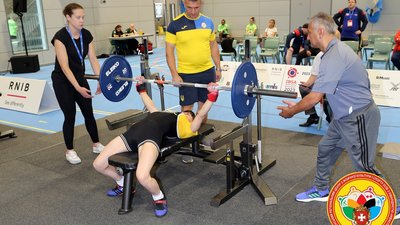 Рівненські паверліфтерки встановили одинадцять світових рекордів Рівненські паверліфтерки встановили одинадцять світових рекордів