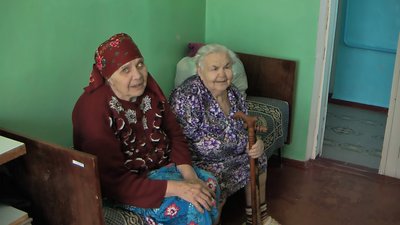 "Стали нікому на потрібними". На Запоріжжі закривають терапевтичне відділення, де живуть літні люди "Стали нікому на потрібними". На Запоріжжі закривають терапевтичне відділення, де живуть літні люди