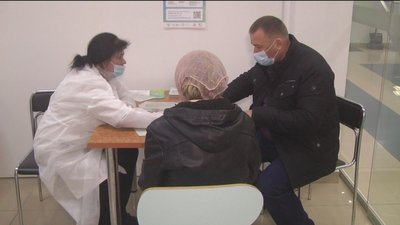 Центри масової вакцинації у Вінниці. Як працює пункт щеплення у торговому центрі Центри масової вакцинації у Вінниці. Як працює пункт щеплення у торговому центрі