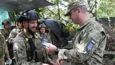 Морпіхів одеської 35 бригади нагородили почесними відзнаками Морпіхів одеської 35 бригади нагородили почесними відзнаками