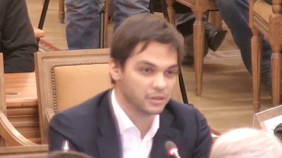 В Одесі депутати від "ОПЗЖ" та "Партії Шарія" вимагали проводити сесії міськради російською В Одесі депутати від "ОПЗЖ" та "Партії Шарія" вимагали проводити сесії міськради російською