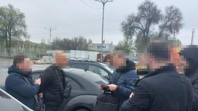 На Дніпропетровщині затримали підозрюваного — "наглядача" за виправними колоніями