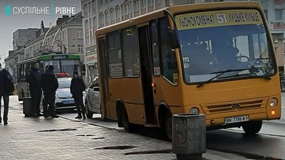 У Рівному викрали маршрутку