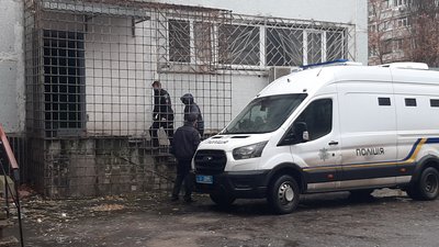 Вживав наркотики за два дні: що розповів водій вантажівки, яка розчавила таксі у Харкові Вживав наркотики за два дні: що розповів водій вантажівки, яка розчавила таксі у Харкові