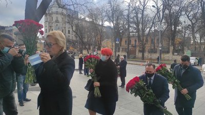 У столиці прощаються з Юхимом Звягільським У столиці прощаються з Юхимом Звягільським