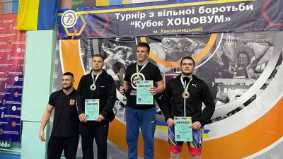 Сумські спортсмени вибороли медалі на турнірі з вільної боротьби Сумські спортсмени вибороли медалі на турнірі з вільної боротьби