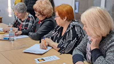 Навчають української мови, допомагають армії та переселенцям. Бібліотека в Дніпрі працює як волонтерський осередок Навчають української мови, допомагають армії та переселенцям. Бібліотека в Дніпрі працює як волонтерський осередок