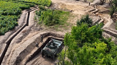 Вогневі споруди та спостережні пункти — на Сумщині зміцнюють оборону Вогневі споруди та спостережні пункти — на Сумщині зміцнюють оборону