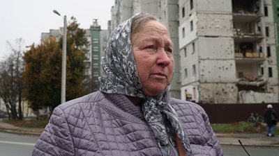 "Ми залишилися бомжами": мешканці будинку на Чорновола 15 у Чернігові вимагають, щоб їм побудували нове житло "Ми залишилися бомжами": мешканці будинку на Чорновола 15 у Чернігові вимагають, щоб їм побудували нове житло