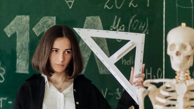 Випускниця з Володимирця на Рівненщині склала тест з історії на 200 балів