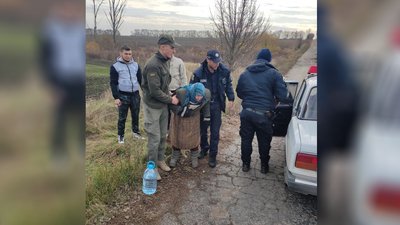 Тиждень блукала лісом: на Чернігівщині розшукали пенсіонерку Тиждень блукала лісом: на Чернігівщині розшукали пенсіонерку