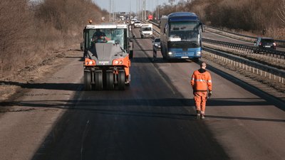 На Рівненщині розпочали ямковий ремонт доріг