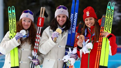 Трійка призерок Олімпіади-2026 в індивідуалці: Жюлія Сімон, Лу Жанмонно і Лора Христова