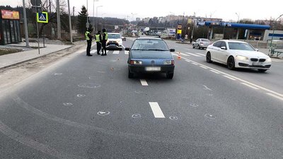 Патрульні поліцейські оформляють ДТП на Тернопільщині Патрульні поліцейські оформляють ДТП на Тернопільщині