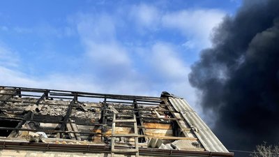 У Луцьку внаслідок вибухів травмувалася людина. Немає світла та води У Луцьку внаслідок вибухів травмувалася людина. Немає світла та води