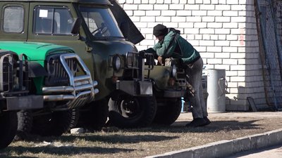 Ексвійськовий з Черкас удосконалює автомобілі для передової