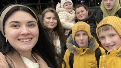 Наталя з дітьми
