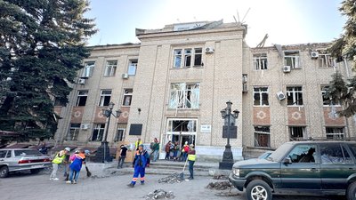 свідчення люди наслідки обстрілу армія РФ Дружківка Донецька область 9 квітня 2024 рік свідчення люди наслідки обстрілу армія РФ Дружківка Донецька область 9 квітня 2024 рік