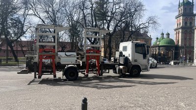 Евакуація авто за хвилину: як працює новий евакуатор у Львові Евакуація авто за хвилину: як працює новий евакуатор у Львові