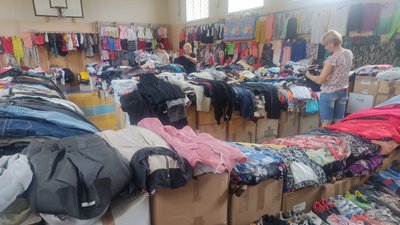 Допомога переселенцям – у Новоград-Волинській громаді працюють вісім гуманітарних пунктів