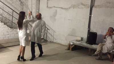 Мистецтво в укритті: в Черкасах поезією та музикою збирали кошти на ЗСУ