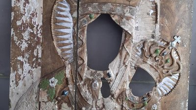У костелі в Гусятині знайшли частину старовинної ікони У костелі в Гусятині знайшли частину старовинної ікони
