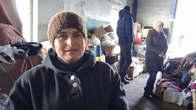 "Допомагаємо таким, як ми самі" – в Житомирі діє волонтерський центр, де працюють переселенці "Допомагаємо таким, як ми самі" – в Житомирі діє волонтерський центр, де працюють переселенці