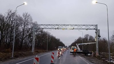 На Волині дорожники тестують автоматизовану систему зважування На Волині дорожники тестують автоматизовану систему зважування