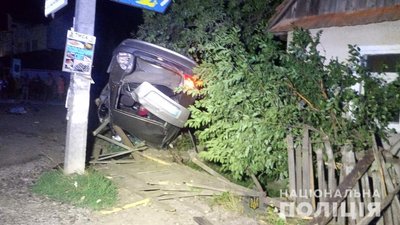На Закарпатті водій з ознаками сп'яніння наїхав на пішоходів. Один помер на місці