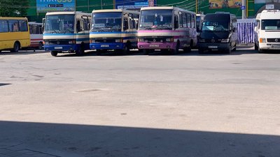 Бракує пального: третину рейсів з Тернопільського автовокзалу відмінили Бракує пального: третину рейсів з Тернопільського автовокзалу відмінили