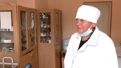 "Тут — люди, яким немає куди повертатися". Як живе будинок милосердя на Прикарпатті, що прихищає вимушених переселенців "Тут — люди, яким немає куди повертатися". Як живе будинок милосердя на Прикарпатті, що прихищає вимушених переселенців