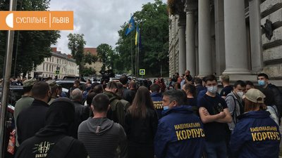Біля Львівської ОДА протестували ветерани війни, вимагали повернути пільги на проїзд Біля Львівської ОДА протестували ветерани війни, вимагали повернути пільги на проїзд