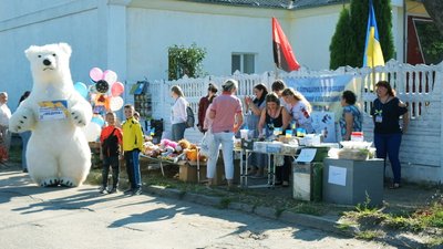 "Збирають на дрон для українських захисників". На Вінниччині відбувся міні-ярмарок