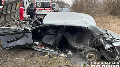 На Полтавщині в аварії травмувалися троє поліцейських
